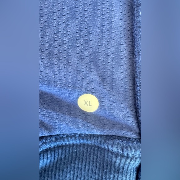 Men’s Vintage Lululemon Zip up - Picture 6 of 8
